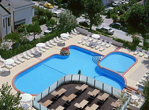 hotel piscina rio